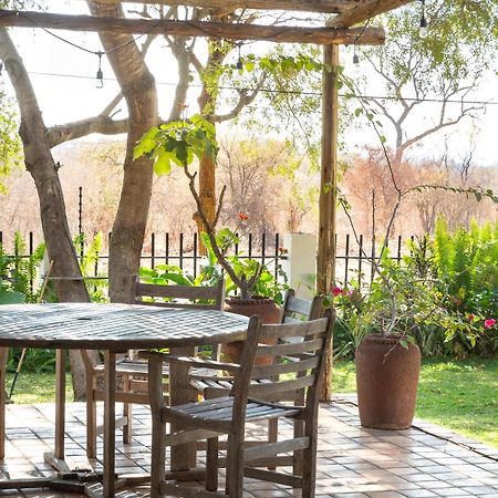 Drift Inn Victoria Falls Eksteriør bilde
