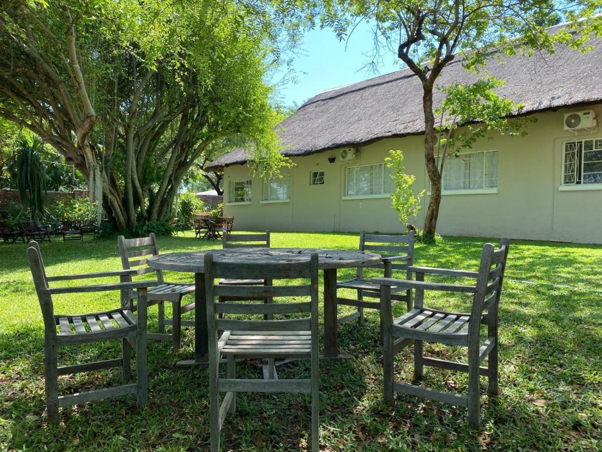 Drift Inn Victoria Falls Eksteriør bilde