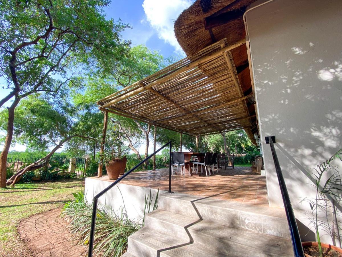 Drift Inn Victoria Falls Eksteriør bilde