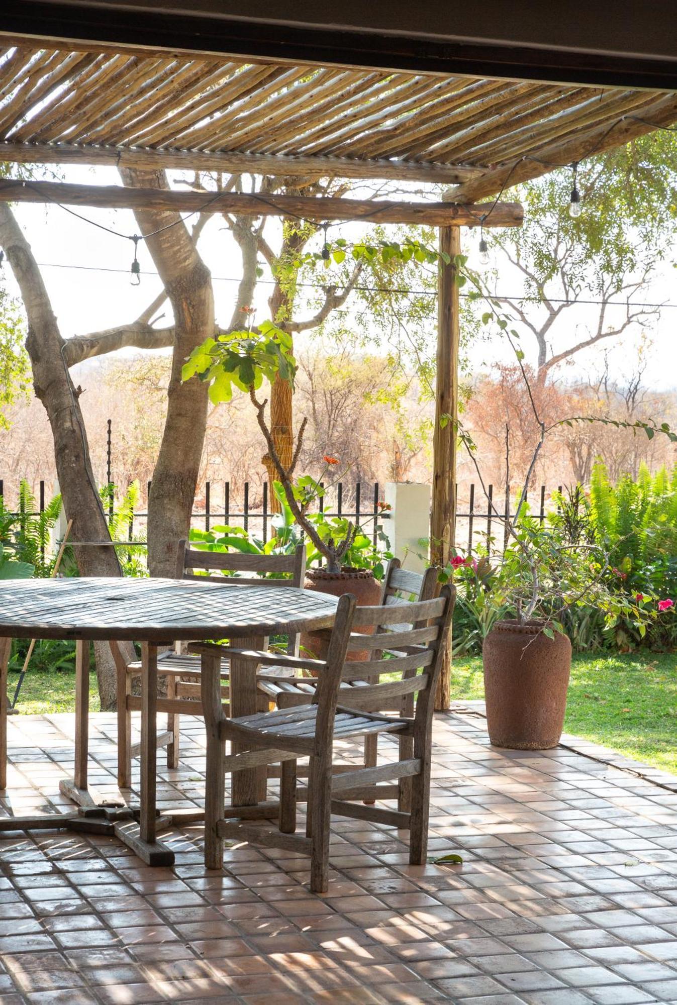 Drift Inn Victoria Falls Eksteriør bilde